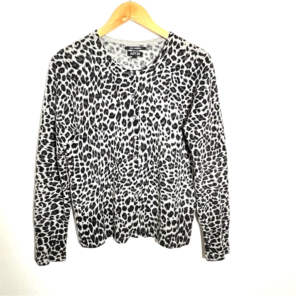 100% cashmere Black gray Leopard Print cardigan sweater sz L button front
